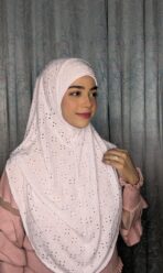 Malaysian Chicken ambrodary Strech Fabrics Ready Hijab-white